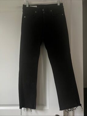 Women’s Black Straight-Leg Jeans
